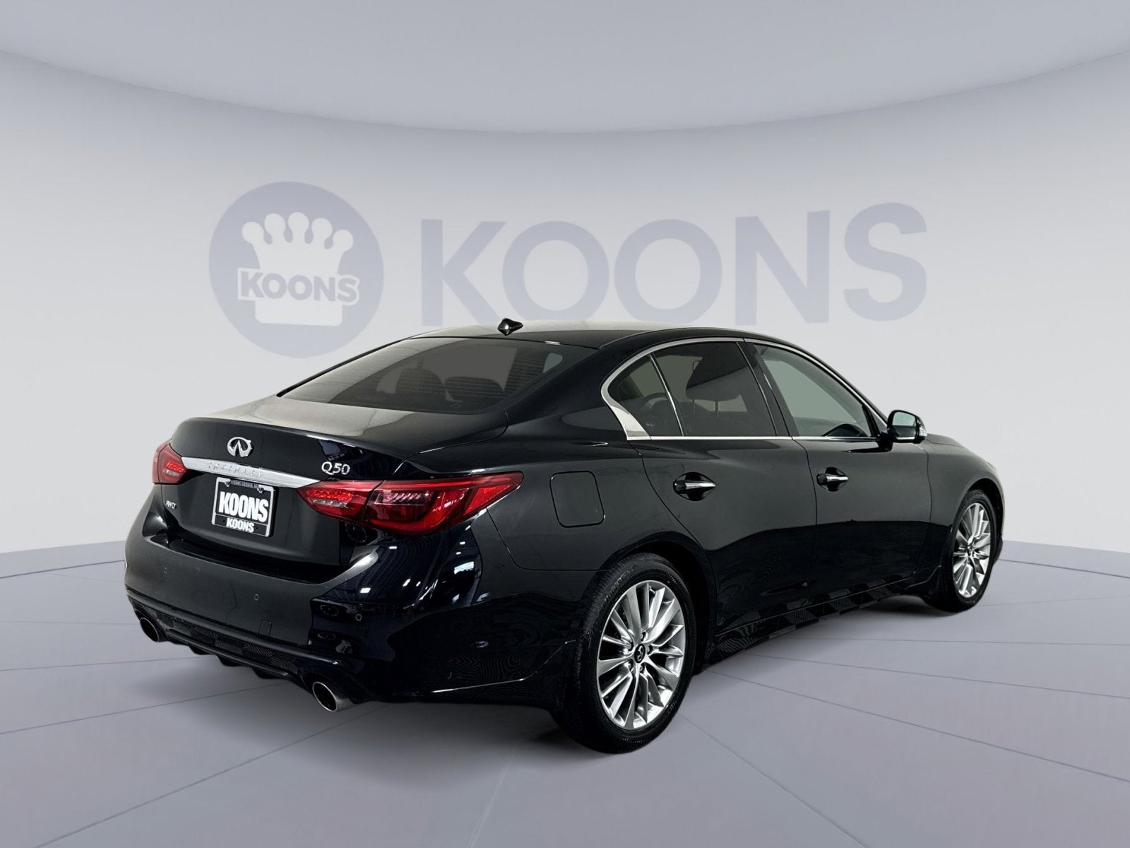 2023 INFINITI Q50 LUXE