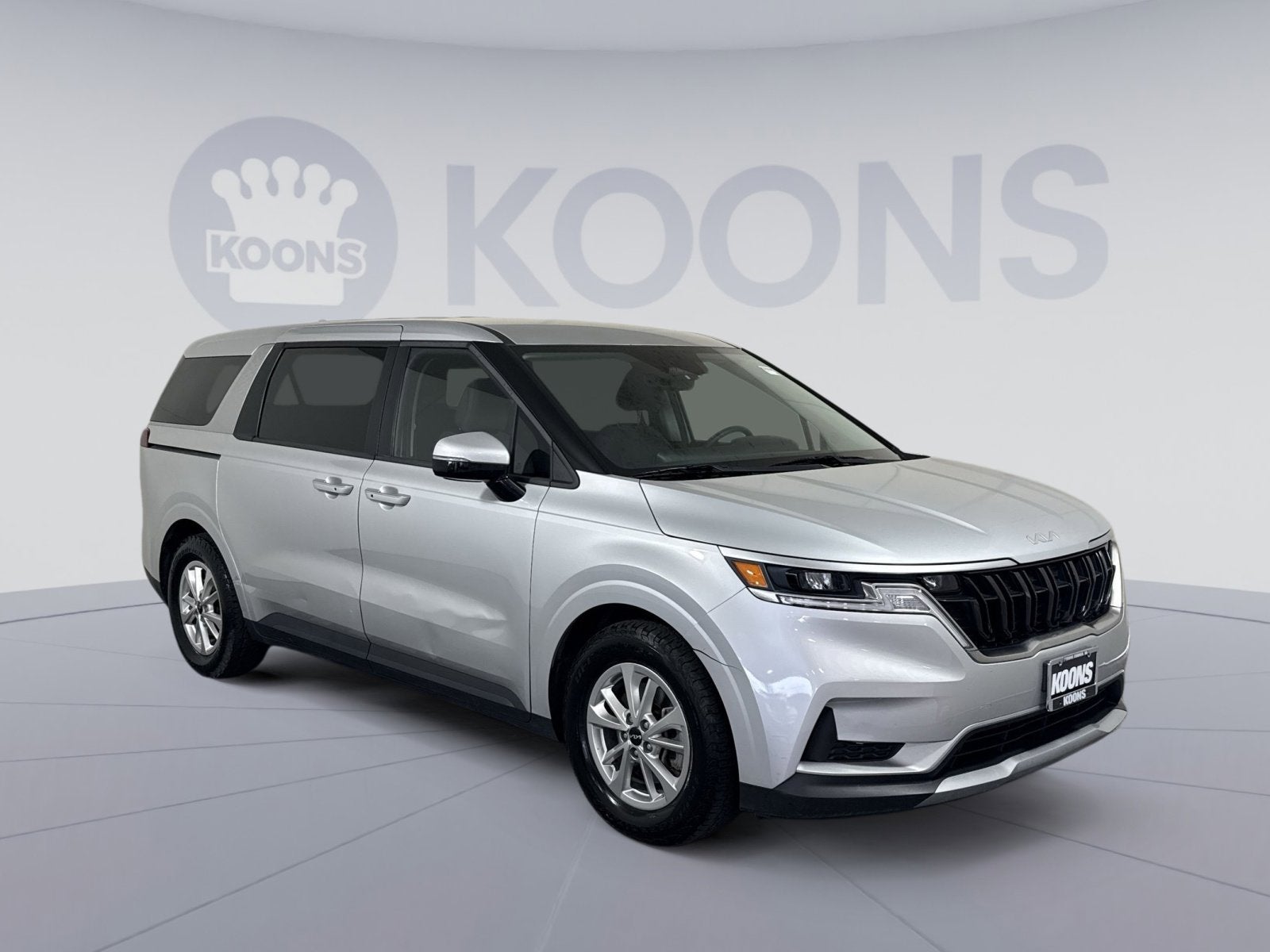 2023 Kia Carnival LX