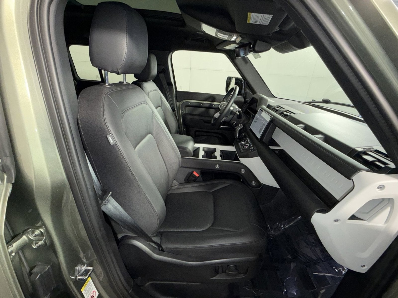 2025 Land Rover Defender S