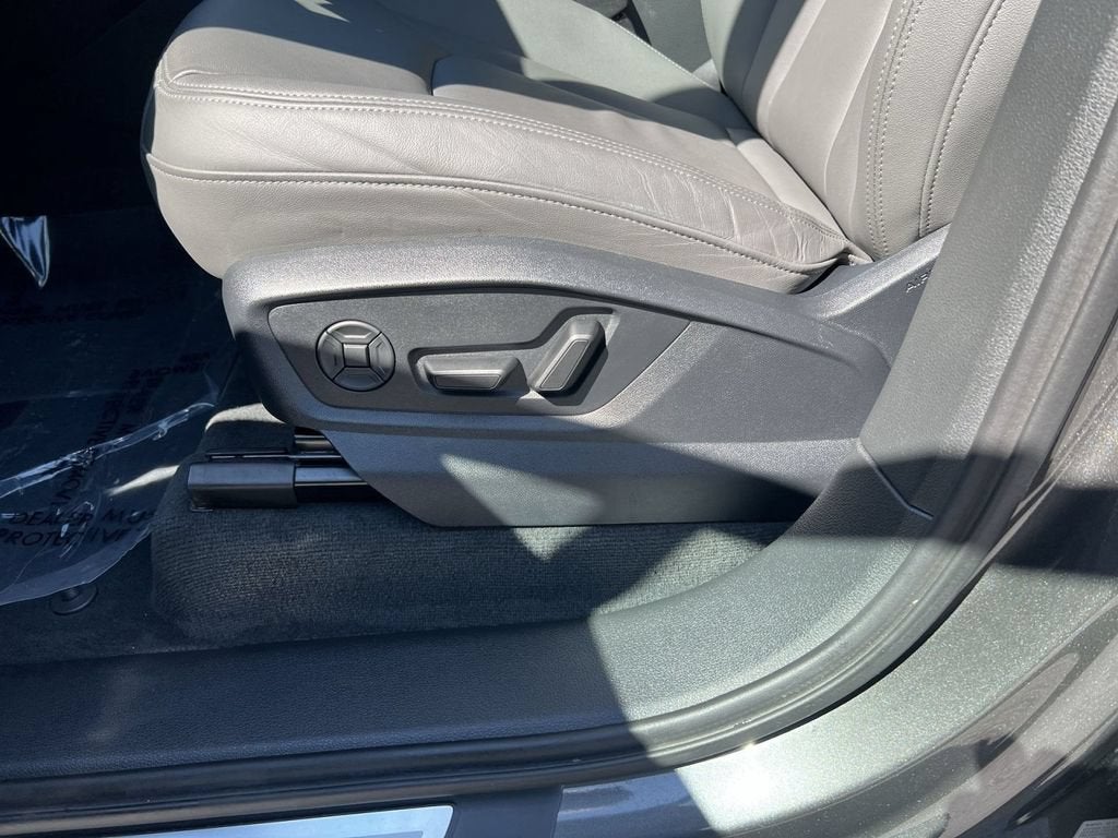 2025 Audi Q7 Premium