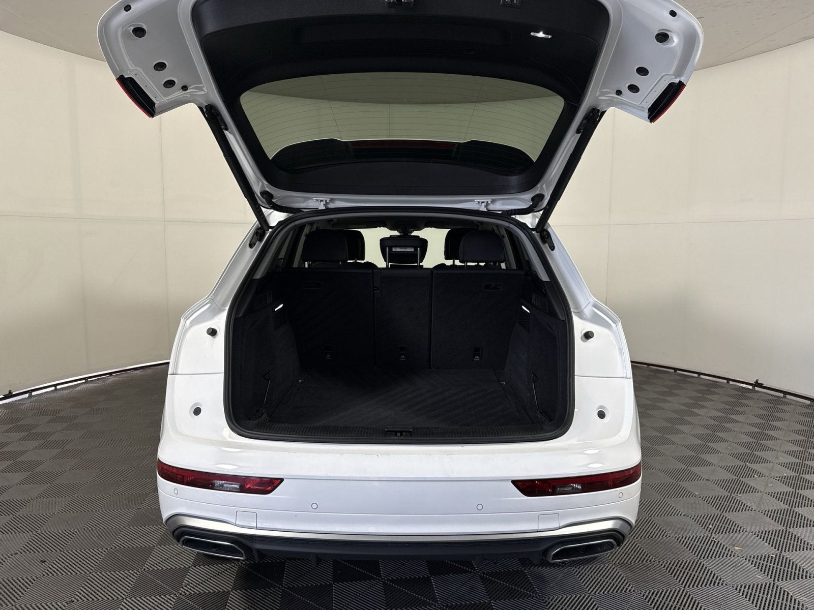 2024 Audi Q5 S line Premium Plus
