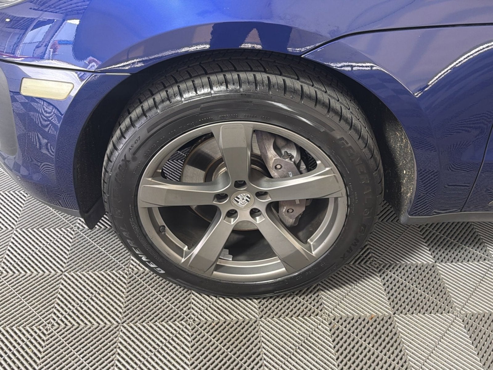 2022 Porsche Macan AWD