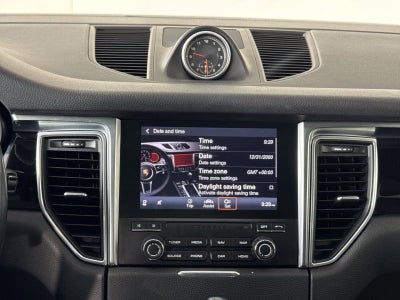 2018 Porsche Macan Macan