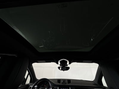 2018 Porsche Macan Macan