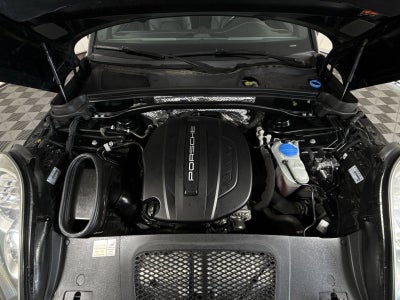 2018 Porsche Macan Macan
