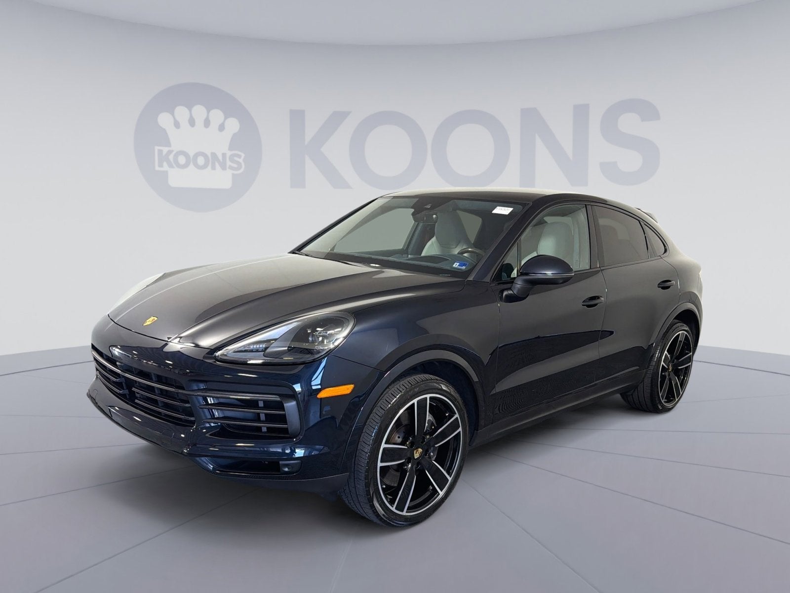 2023 Porsche Cayenne Platinum Edition's photo