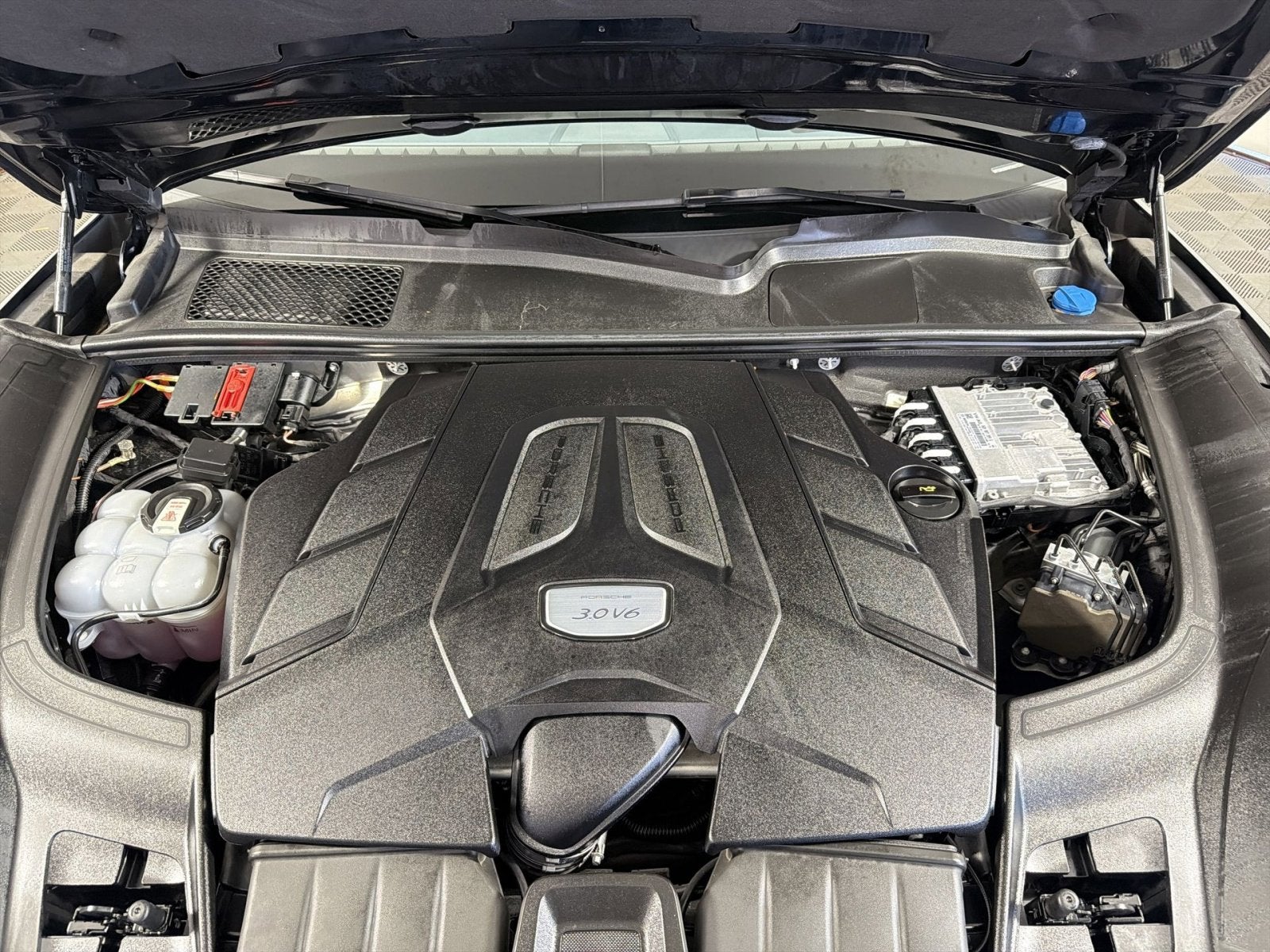 2023 Porsche Cayenne Coupe AWD
