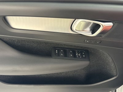 2020 Volvo XC40 Momentum