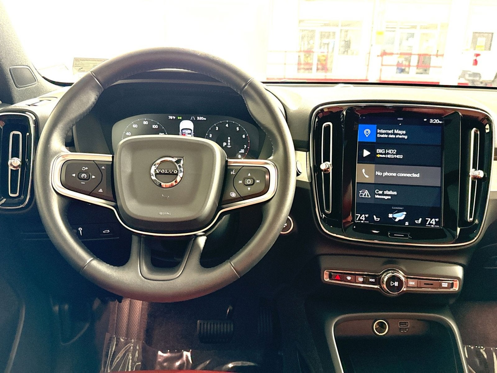 2020 Volvo XC40 Momentum