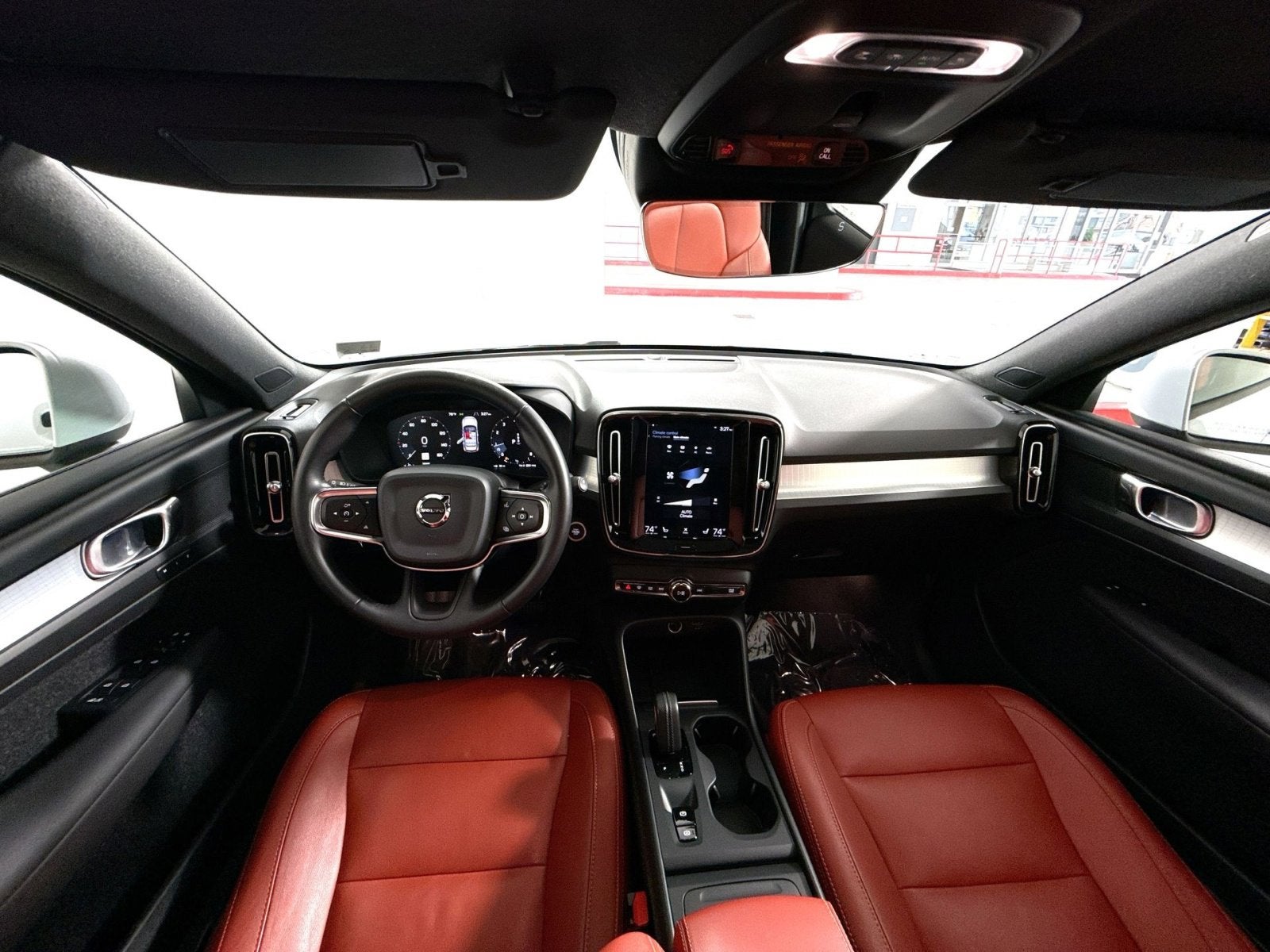 2020 Volvo XC40 Momentum