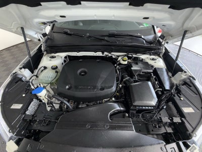 2020 Volvo XC40 R-Design