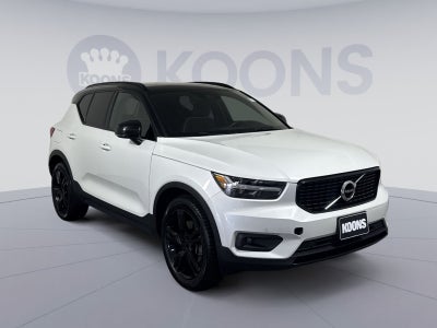 2020 Volvo XC40 R-Design