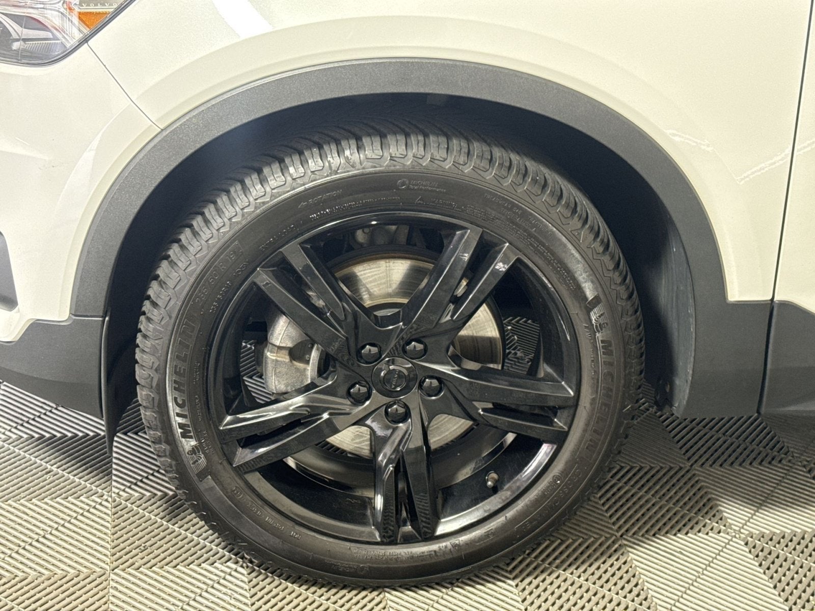 2020 Volvo XC40 R-Design