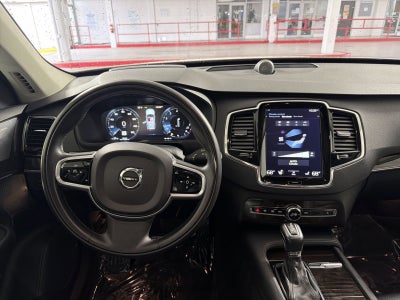 2017 Volvo XC90 Momentum