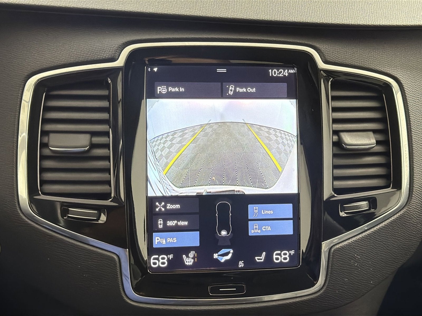 2017 Volvo XC90 Momentum