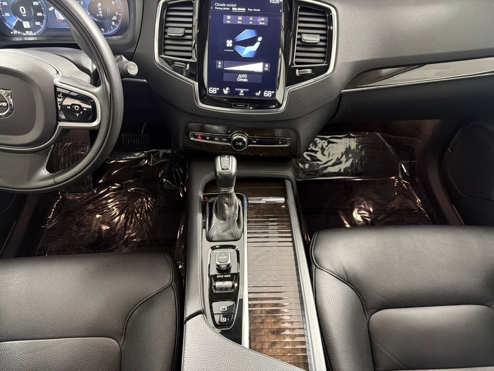 2017 Volvo XC90 Momentum