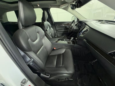 2017 Volvo XC90 Momentum