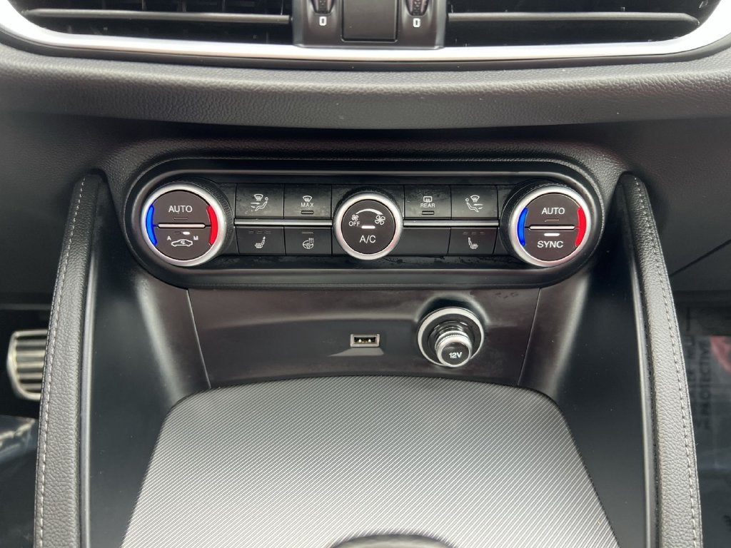 2023 Alfa Romeo Stelvio Veloce